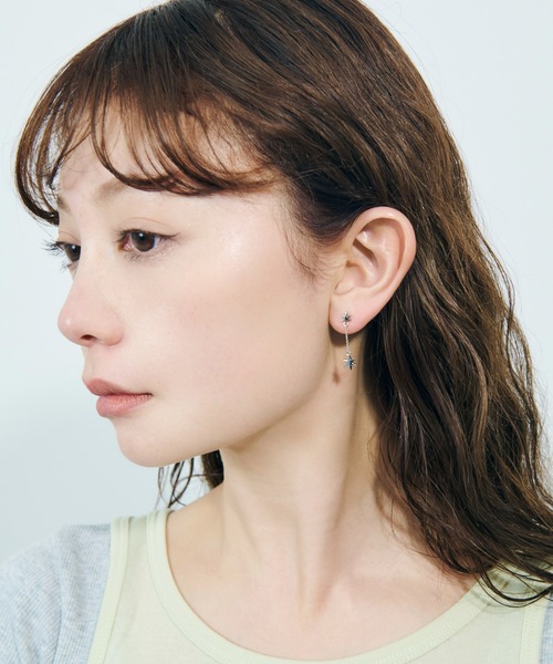 GOLDY（ゴールディ）の「ハング プチ アスタリスク ピアス（ピアス（両耳用）・レディース・ゴールド/シルバー/シルバー×ゴールド・FREE）」の12枚目の写真