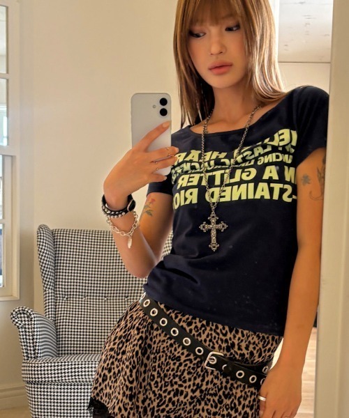 runningHIGH(ランニングハイ)の「A'GEM/9 × .kom 『runningHIGH/ランニングハイ』 LETTERING SLIM H/S TEE/ レタリングスリムTシャツ(Tシャツ/カットソー・レディース・ネイビー/グリーン/ライトグリーン・FREE)」の12枚目の写真