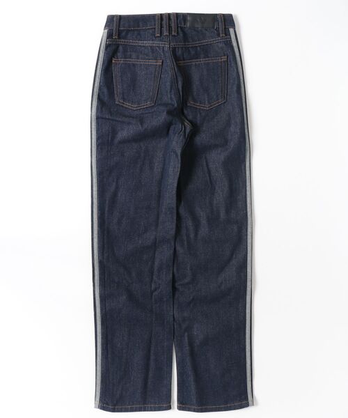 adidas(アディダス)の「FIREBIRD MID RISE STRAIGHT DENIM PANT / アディダスオリジナルス adidas Originals(デニムパンツ・レディース・ブルー・25/30/24/30/31W 30L/30W 30L/29/30/28/30/27/30/26/30/32W 30L/33W 30L)」の2枚目の写真