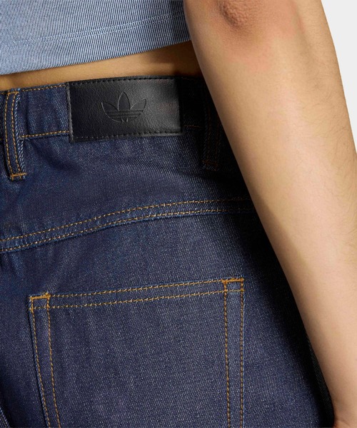 adidas(アディダス)の「FIREBIRD MID RISE STRAIGHT DENIM PANT / アディダスオリジナルス adidas Originals(デニムパンツ・レディース・ブルー・25/30/24/30/31W 30L/30W 30L/29/30/28/30/27/30/26/30/32W 30L/33W 30L)」の5枚目の写真