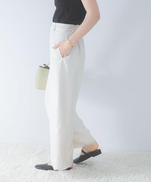 URBAN RESEARCH ROSSO WOMEN(アーバンリサーチ ロッソ)の「ベルテッドシアーパンツ(その他パンツ・レディース・オフホワイト/ブラック・36/38)」の20枚目の写真