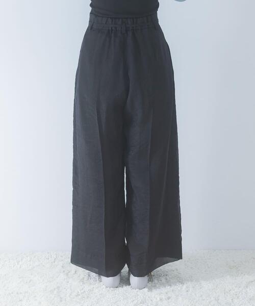 URBAN RESEARCH ROSSO WOMEN(アーバンリサーチ ロッソ)の「ベルテッドシアーパンツ(その他パンツ・レディース・オフホワイト/ブラック・36/38)」の6枚目の写真