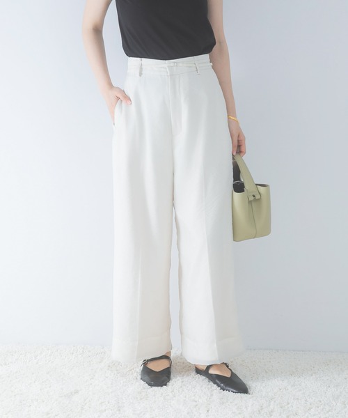 URBAN RESEARCH ROSSO WOMEN(アーバンリサーチ ロッソ)の「ベルテッドシアーパンツ(その他パンツ・レディース・オフホワイト/ブラック・36/38)」の2枚目の写真