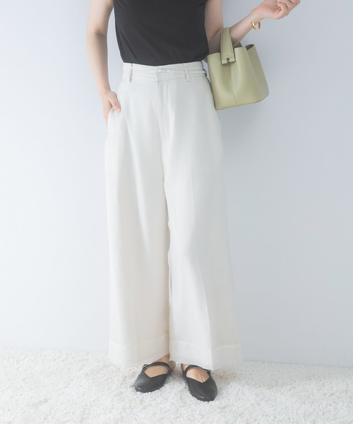 URBAN RESEARCH ROSSO WOMEN(アーバンリサーチ ロッソ)の「ベルテッドシアーパンツ(その他パンツ・レディース・オフホワイト/ブラック・36/38)」の17枚目の写真