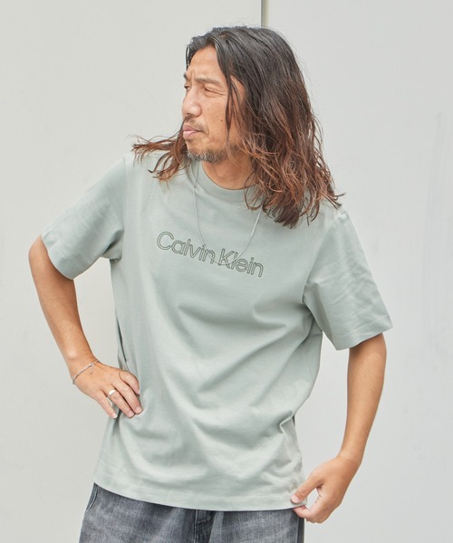 Calvin Klein（カルバン・クライン）の「Calvin Klein/カルバンクライン SS 20S EU SPW HD SHIN STNDRD GRAPHIC TEE フロント ブランドロゴ 半袖 クルーネック Tシャツ メンズ レディース ユニセックス 2026年 夏 夏服（Tシャツ/カットソー・メンズ・ホワイト/ブラック/オリーブ・S/M/L/XL）」の19枚目の写真