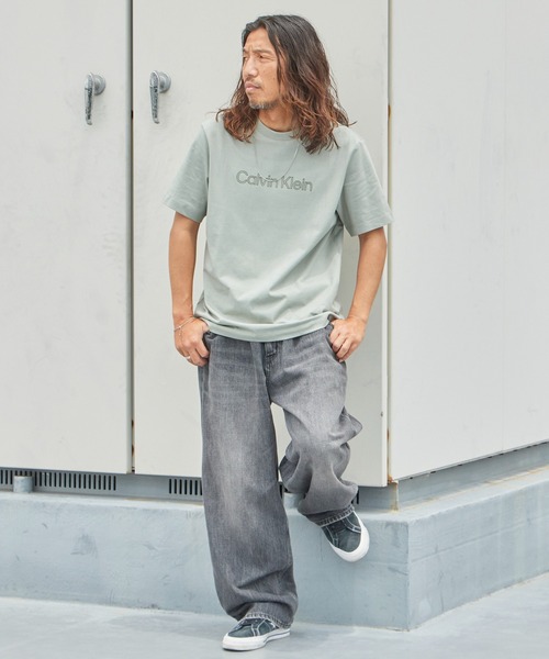 Calvin Klein（カルバン・クライン）の「Calvin Klein/カルバンクライン SS 20S EU SPW HD SHIN STNDRD GRAPHIC TEE フロント ブランドロゴ 半袖 クルーネック Tシャツ メンズ レディース ユニセックス 2026年 夏 夏服（Tシャツ/カットソー・メンズ・ホワイト/ブラック/オリーブ・S/M/L/XL）」の20枚目の写真