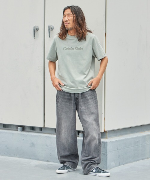 Calvin Klein（カルバン・クライン）の「Calvin Klein/カルバンクライン SS 20S EU SPW HD SHIN STNDRD GRAPHIC TEE フロント ブランドロゴ 半袖 クルーネック Tシャツ メンズ レディース ユニセックス 2026年 夏 夏服（Tシャツ/カットソー・メンズ・ホワイト/ブラック/オリーブ・S/M/L/XL）」の21枚目の写真