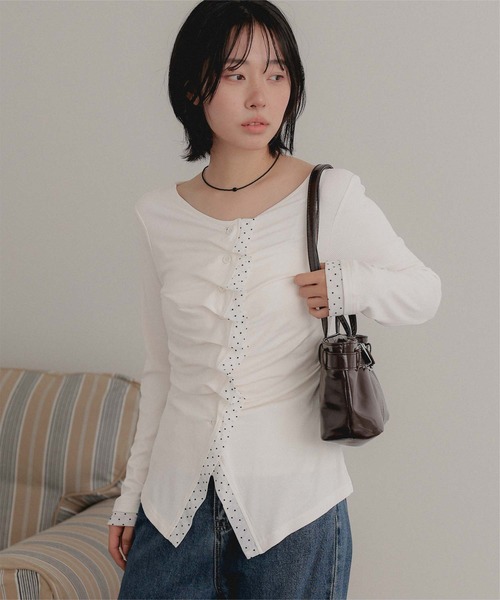 miette(ミエット)の「フロントギャザーチュールドッキングトップス(Tシャツ/カットソー・レディース・ブラック/チャコール/アイボリー・FREE)」の1枚目の写真