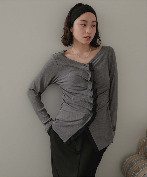 miette(ミエット)の「フロントギャザーチュールドッキングトップス(Tシャツ/カットソー・レディース・ブラック/チャコール/アイボリー・FREE)」の8枚目の写真