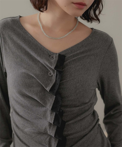 miette(ミエット)の「フロントギャザーチュールドッキングトップス(Tシャツ/カットソー・レディース・ブラック/チャコール/アイボリー・FREE)」の10枚目の写真