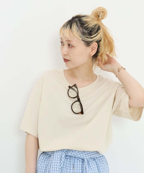HEART MARKET（ハートマーケット）の「さらっとやわらかT（Tシャツ/カットソー・レディース・ナチュラル/グレイッシュベージュ/ブラック系/ホワイト/ブラック/カーキ/ネイビー/チャコール/イエロー・MEDIUM/LARGE/LL）」の6枚目の写真