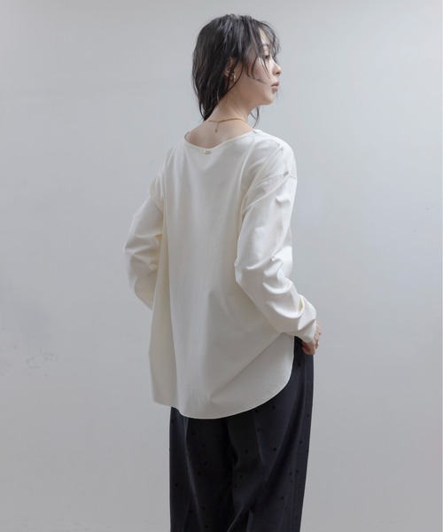 Eimee Law(エイミーロウ)の「エンブロ ロゴジョーゼットプルオーバー(Tシャツ/カットソー・レディース・ブラック/アイボリー/ライトブラウン・FREE)」の16枚目の写真