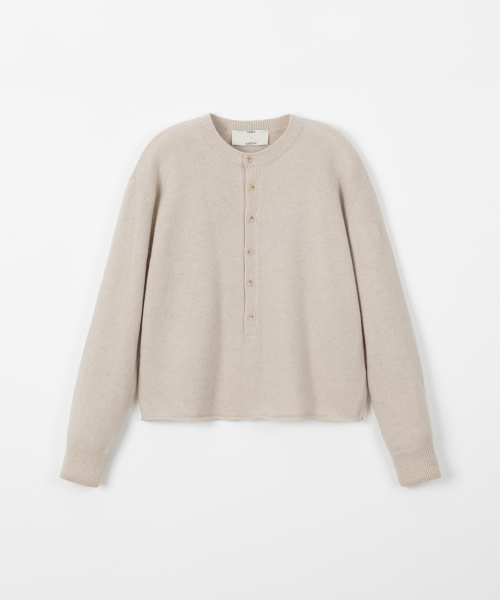 THEENDQUESTION(ジエンドクエスチョン)の「Button half-open knit top / IVORY(ニット/セーター・レディース・その他・1/2)」の1枚目の写真