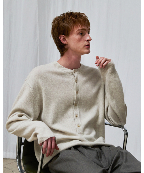 THEENDQUESTION(ジエンドクエスチョン)の「Button half-open knit top / IVORY(ニット/セーター・レディース・その他・1/2)」の6枚目の写真