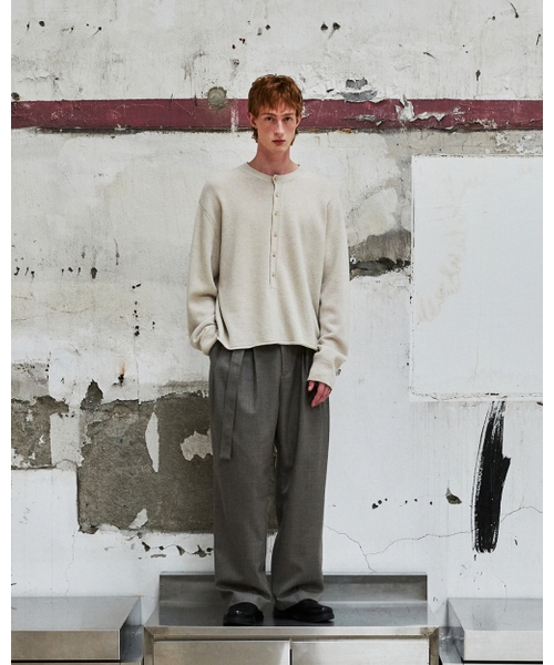THEENDQUESTION(ジエンドクエスチョン)の「Button half-open knit top / IVORY(ニット/セーター・レディース・その他・1/2)」の8枚目の写真