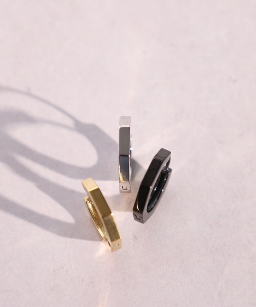 EVER METAL(エバーメタル ever metal EVER METAL)の「EVERMETAL 日本製 サージカルステンレス 316L 金属アレルギー対応 フープ ピアス カットデザイン 男女兼用(ピアス(片耳用)・メンズ・シルバー/ゴールド/ブラック・FREE)」の1枚目の写真