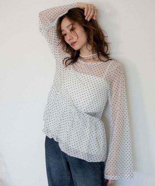 mellomela.（メロメラ）の「裾バルーンフロッキードットトップス（Tシャツ/カットソー・レディース・オフホワイト/ブラウン/ブルー・FREE）」の2枚目の写真