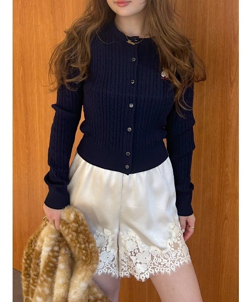 LILY BROWN(リリーブラウン)の「レーストリムサテンショートパンツ(その他パンツ・レディース・ピンク/ネイビー/アイボリー・F)」の4枚目の写真