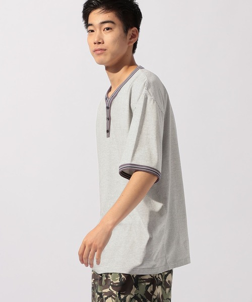 niko and...(ニコアンド)の「冷感ボーダーヘンリーネックTシャツ(Tシャツ/カットソー・メンズ・オフホワイト/ピンク/チャコール・MEDIUM/LARGE)」の12枚目の写真