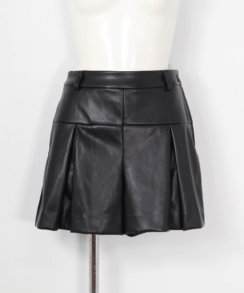 archivio（アルチビオ）の「＜LADIES>異素材切替撥水ショートパンツ（その他パンツ・レディース・レッド/ブラック/ブラウン/ホワイト・S/M/L）」の5枚目の写真