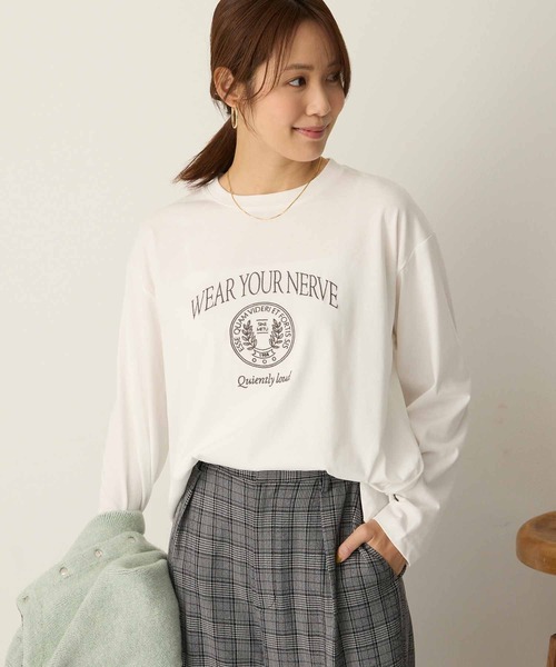 Aunely(オーネリー)の「【Aunely】アーバンニュアンス アソートグラフィック フォト長袖Tシャツ<YOSOOIシリーズ>(Tシャツ/カットソー・レディース・ホワイト系/ホワイト系2/ホワイト系3/グレー系2/グレー系/グレー系3/ブラウン系・M/L)」の2枚目の写真
