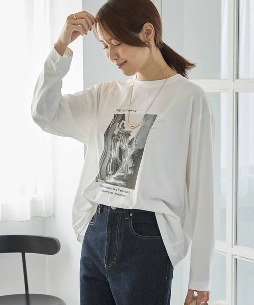Aunely(オーネリー)の「【Aunely】アーバンニュアンス アソートグラフィック フォト長袖Tシャツ<YOSOOIシリーズ>(Tシャツ/カットソー・レディース・ホワイト系/ホワイト系2/ホワイト系3/グレー系2/グレー系/グレー系3/ブラウン系・M/L)」の3枚目の写真
