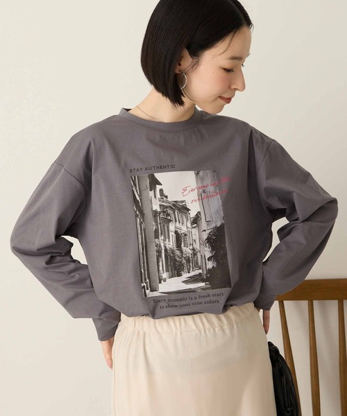 Aunely(オーネリー)の「【Aunely】アーバンニュアンス アソートグラフィック フォト長袖Tシャツ<YOSOOIシリーズ>(Tシャツ/カットソー・レディース・ホワイト系/ホワイト系2/ホワイト系3/グレー系2/グレー系/グレー系3/ブラウン系・M/L)」の6枚目の写真