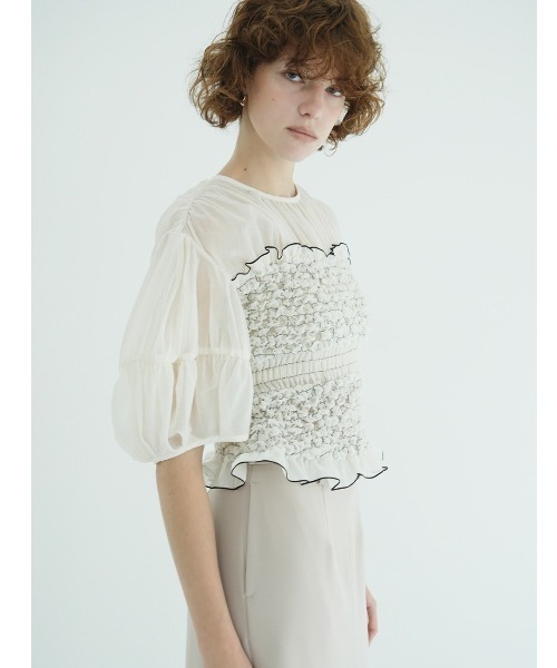 CLANE(クラネ)の「CLANE/クラネ/COLOR STITCHED SHIRRING TOPS(Tシャツ/カットソー・レディース・アイボリー/モスグリーン/ブラック・1)」の7枚目の写真