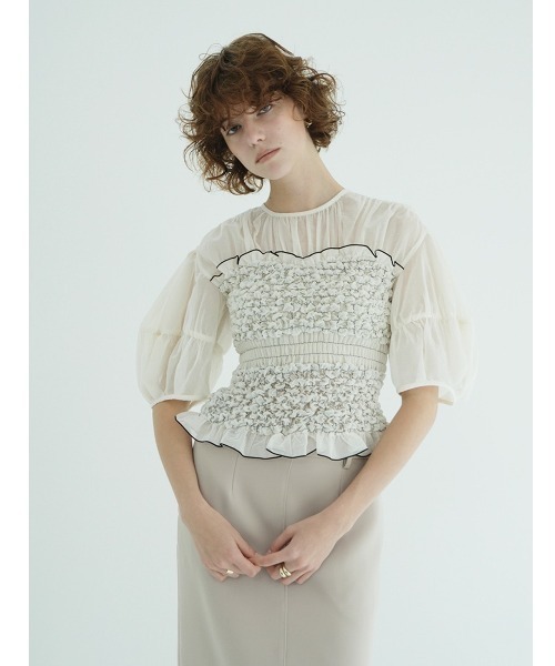CLANE(クラネ)の「CLANE/クラネ/COLOR STITCHED SHIRRING TOPS(Tシャツ/カットソー・レディース・アイボリー/モスグリーン/ブラック・1)」の8枚目の写真