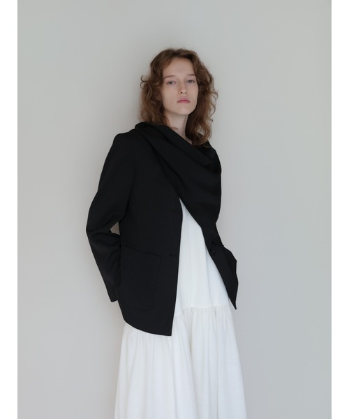 NOWNS（ナウンス）の「Noe | Soft scarf jacket set（ノーカラージャケット・レディース・アイボリー/ブラック・FREE）」の2枚目の写真
