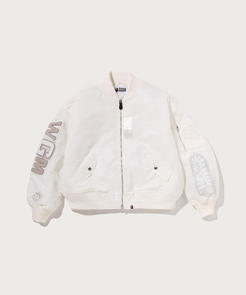 A BATHING APE(アベイシングエイプ)の「OVERSIZED SHARK MA-1 JACKET(MA-1・レディース・オリーブ/ホワイト・MEDIUM)」の1枚目の写真