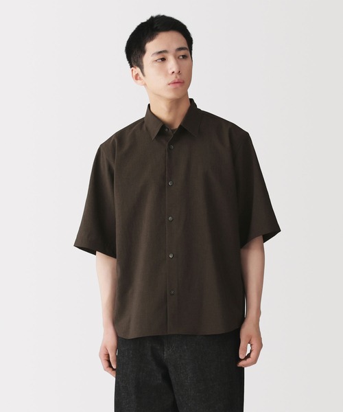 無印良品(ムジルシリョウヒン)の「紳士 風を通す 五分袖シャツ(シャツ/ブラウス・メンズ・ネイビー/ダークブラウン/チャコールグレー・XL)」の2枚目の写真