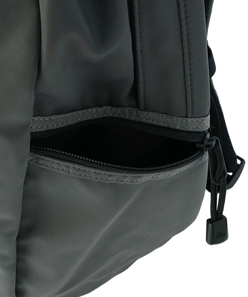 DANTON(ダントン)の「MONTAINVILLE 21 - Polyester Twill 21L Backpack(バックパック/リュック・レディース・グレー/オリーブ/ブラック・-)」の16枚目の写真