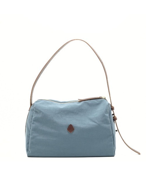 CLEDRAN(クレドラン)の「【軽量ナイロン×牛革】CL4025 LALI SQUARE HALF SHOULDER(ショルダーバッグ・レディース・ベージュ/ブラック/ブルーグレー・FREE)」の4枚目の写真