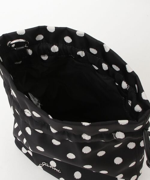 GANNI（ガニー）の「GANNI / ガニー：【レディース】Pouch Printed Nylon：B3010068[ANN]（ハンドバッグ・レディース・ブラック・FREE）」の4枚目の写真