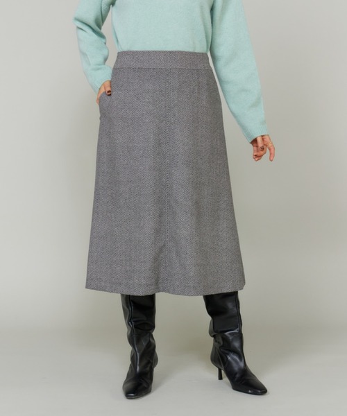 LE SOUK(ルスーク)の「ヘリンボーンミディ丈Aラインスカート(スカート・レディース・パープル/ブラック・11号/9号)」の8枚目の写真