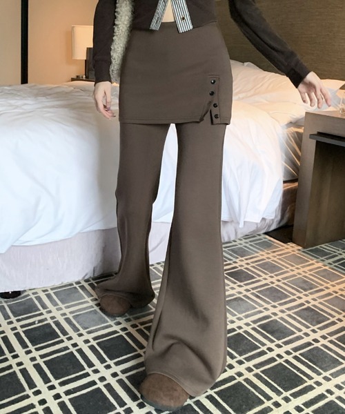 LAC-VERT(ラック・ヴェール)の「スカートレイヤードフレアパンツ(その他パンツ・レディース・ブラック/ブラウン・FREE)」の2枚目の写真