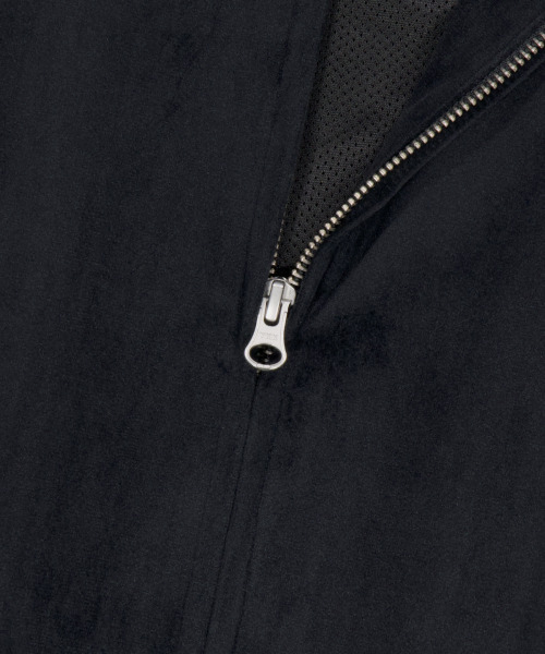 WKNDRS（ウィーキャンドース）の「VELVET TRACK JACKET (BLACK)（ナイロンジャケット・レディース・その他・MEDIUM/LARGE/X-LARGE）」の4枚目の写真