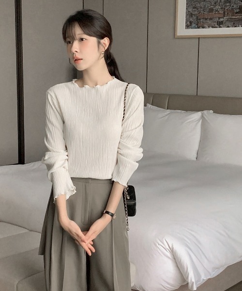 FAVORITO(ファヴォリート)の「ノーカラー長袖TEE(Tシャツ/カットソー・レディース・ブラック/オフホワイト・F)」の21枚目の写真