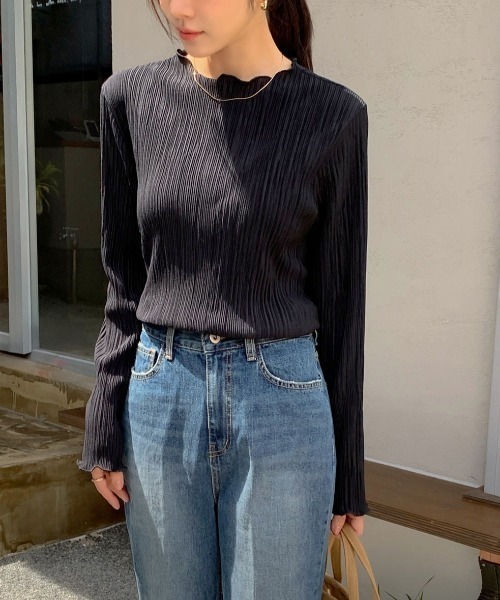 FAVORITO(ファヴォリート)の「ノーカラー長袖TEE(Tシャツ/カットソー・レディース・ブラック/オフホワイト・F)」の16枚目の写真