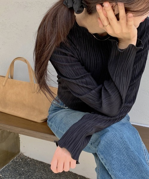 FAVORITO(ファヴォリート)の「ノーカラー長袖TEE(Tシャツ/カットソー・レディース・ブラック/オフホワイト・F)」の13枚目の写真