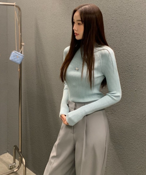 Aelina(エリナ)の「バックシングルブレスト長袖ニットトップス(ニット/セーター・レディース・グリーン/ブルー/ライトベージュ/ブラック・FREE)」の20枚目の写真