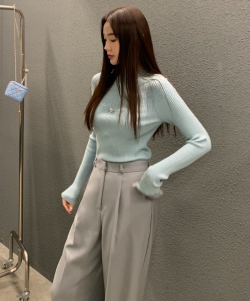 Aelina(エリナ)の「バックシングルブレスト長袖ニットトップス(ニット/セーター・レディース・グリーン/ブルー/ライトベージュ/ブラック・FREE)」の21枚目の写真
