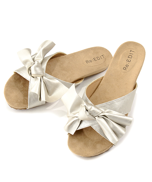 Re:EDIT（リエディ）の「【人気NO.1リラックスサンダル】フロントリボンコンフォートサンダルシューズ/フラットサンダル/シューズ[春夏新作][Re:EDIT/リエディ]（サンダル・レディース・ネイビー/ブラック/アイボリー/ホワイト系その他/ブラック系その他/シルバー/グレイッシュベージュ/ピンクベージュ/イエロー/レッド/グリーン/ホワイト×ブルー/ホワイト×ブラック・SMALL/X-SMALL/MEDIUM/XX-LARGE/X-LARGE/LARGE）」の13枚目の写真
