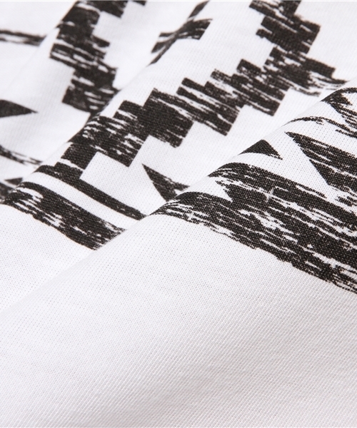 VENCEEXCHANGE（ヴァンスエクスチェンジ）の「オルテガパネルプリント半袖Tシャツ（Tシャツ/カットソー・メンズ・ホワイト/ブラック・LARGE/MEDIUM/SMALL）」の8枚目の写真