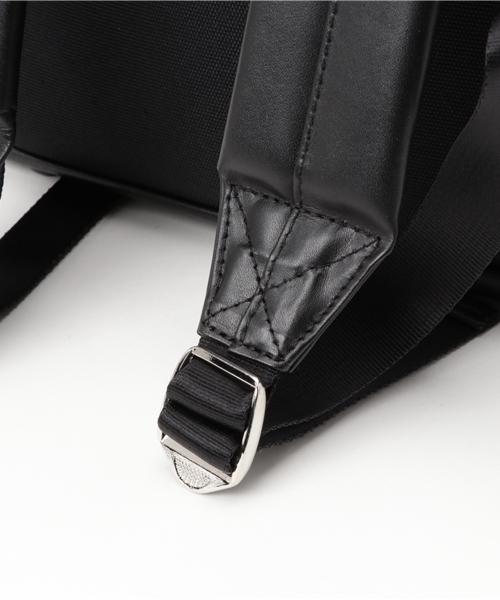 CARRYNEST（キャリーネスト）の「CARRY NEST/CRR S BACK NEST SCOTCHGARD LEATHER リュック（バックパック/リュック・メンズ・ブラック・FREE）」の7枚目の写真
