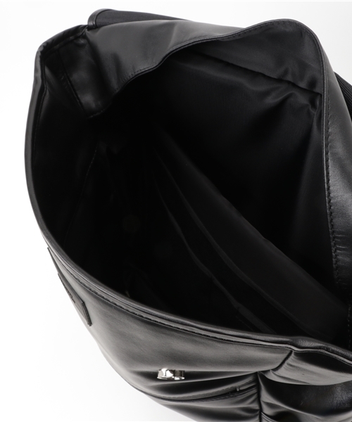 CARRYNEST（キャリーネスト）の「CARRY NEST/CRR S BACK NEST SCOTCHGARD LEATHER リュック（バックパック/リュック・メンズ・ブラック・FREE）」の2枚目の写真
