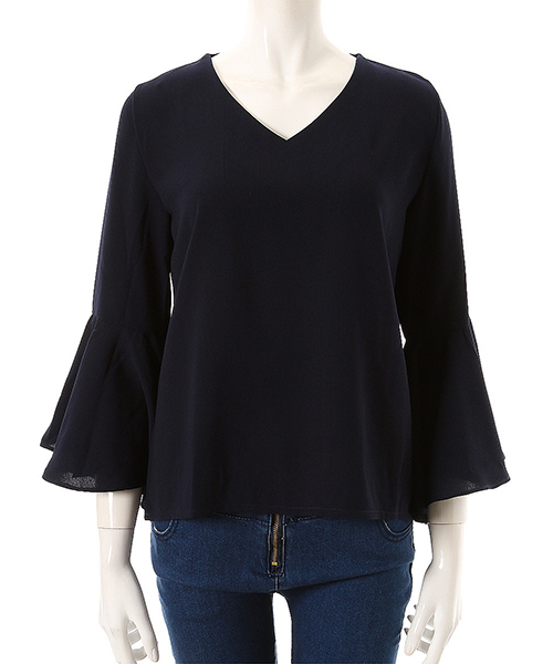 Color(カラー)の「Vネックラッフルスリーブブラウス(シャツ/ブラウス・レディース・ネイビー/ベビーピンク/グレー/ブラック/ベージュ/ホワイト・MEDIUM/SMALL)」の5枚目の写真