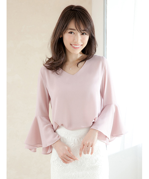 Color(カラー)の「Vネックラッフルスリーブブラウス(シャツ/ブラウス・レディース・ネイビー/ベビーピンク/グレー/ブラック/ベージュ/ホワイト・MEDIUM/SMALL)」の7枚目の写真