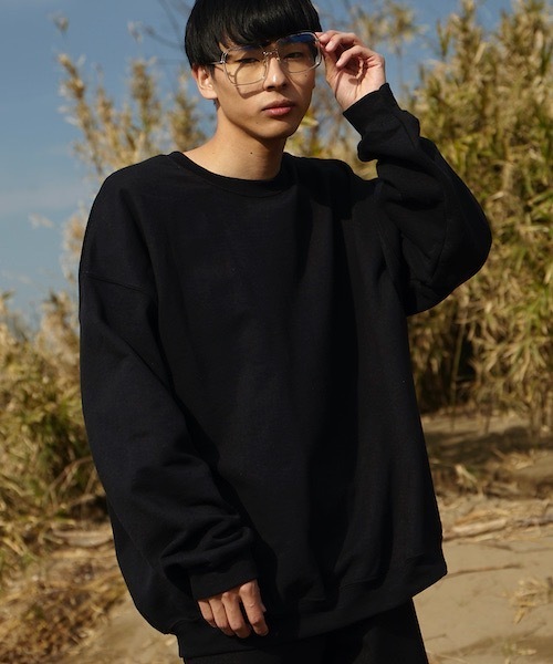 EMMA NOVEMBER (エマノーヴェンバー)の「ビッグシルエット ドロップショルダー クルー スウェット(スウェット・メンズ・ホワイト/レッド/ブラック/グレー/ネイビー/ダークグリーン/パープル/ダークブラウン/ピンク/マルーン/セージグリーン/ライトブルー/オレンジ/ゴールド/ミント・FREE/1/2)」の21枚目の写真